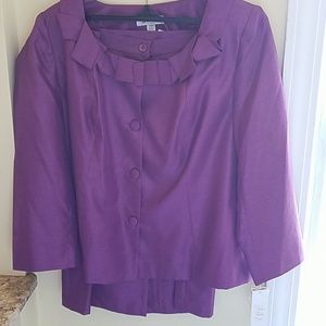 20W Danillo magenta skirt suit, NWT
